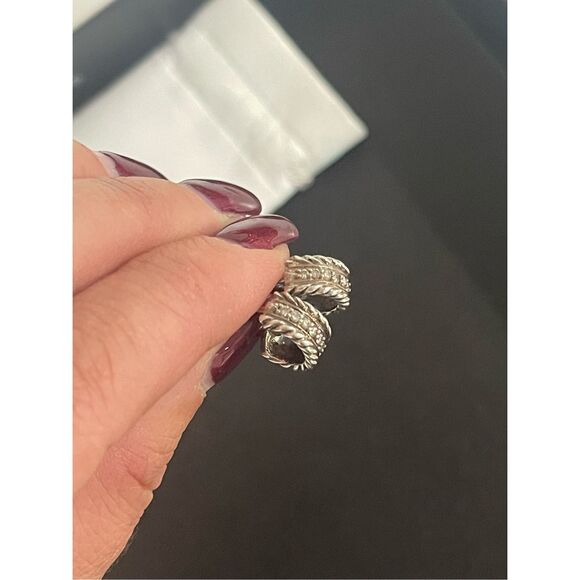 David Yurman Cable Classics Hoop Earrings with Diamonds silver - Picture 14 of 16